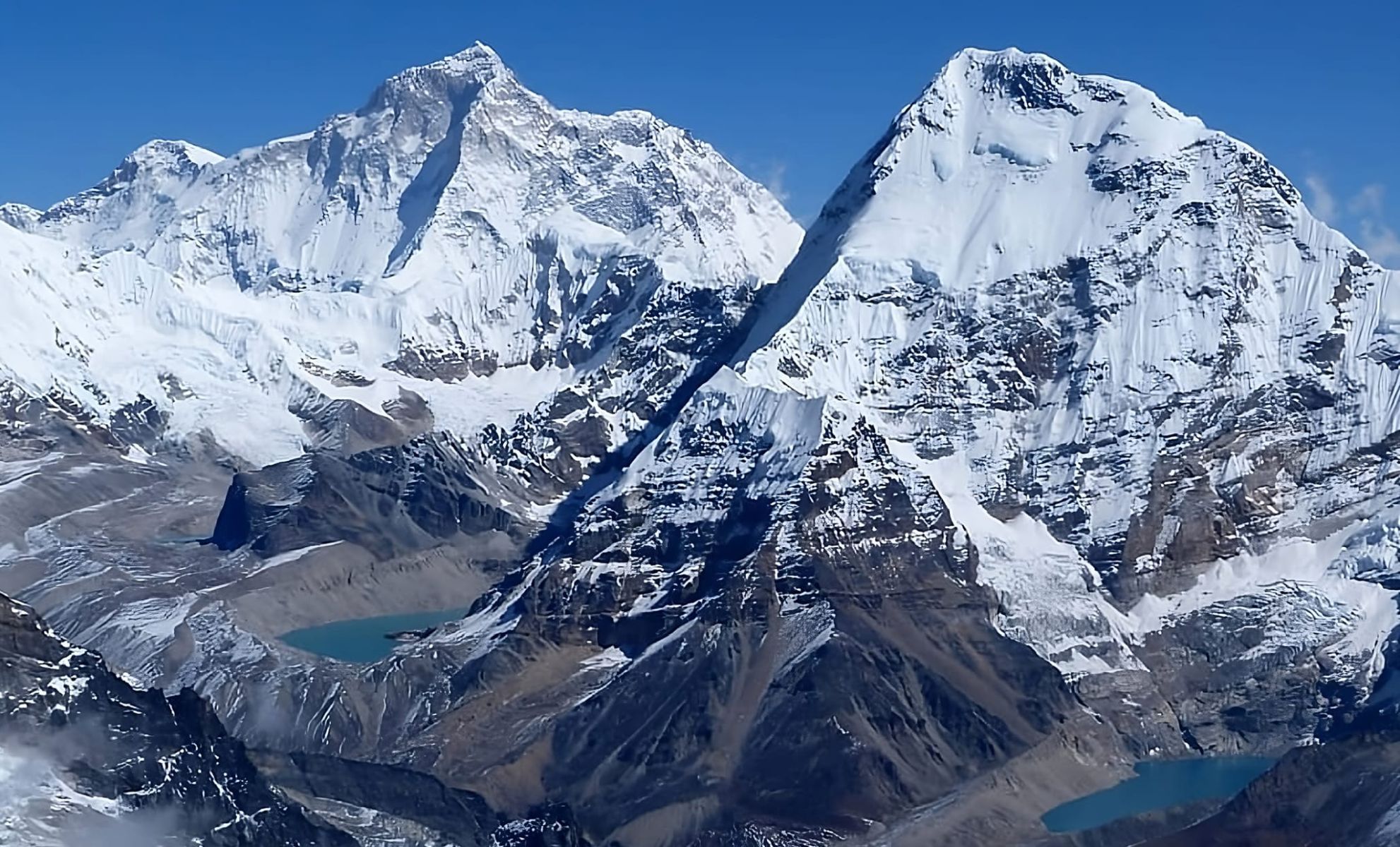 Makalu and Chamlang above Hongu Valley